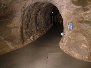 Szemlő-hegyi-höhle Gebäude